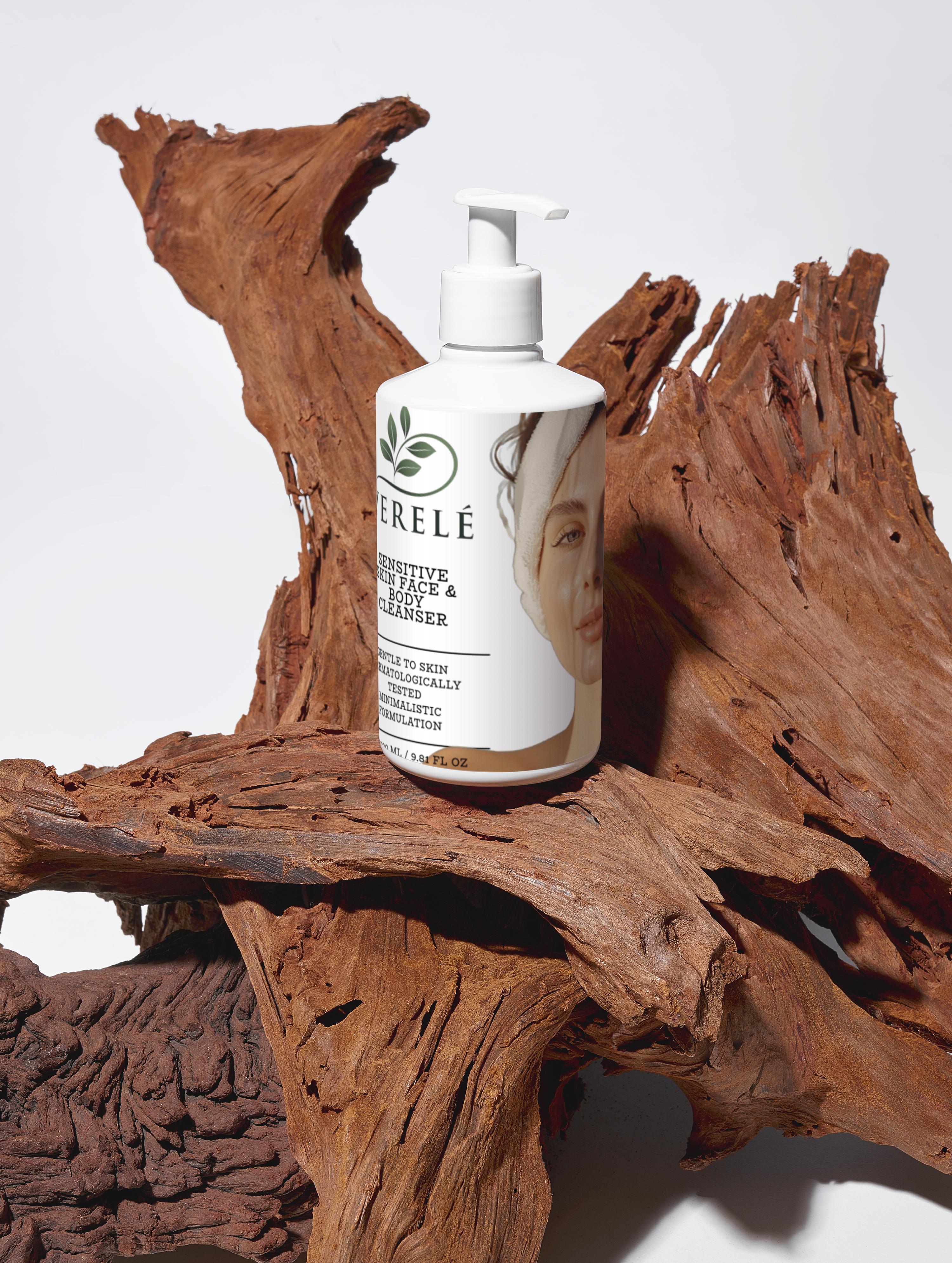 Sensitive Skin Face & Body Cleanser with Organic Linden, Jasmine & Plum Extract – Gentle & Dermatologically Tested – COSMOS NATURAL Certified, Made in Europe by Verelé, 290 ml / 9.81 fl oz
