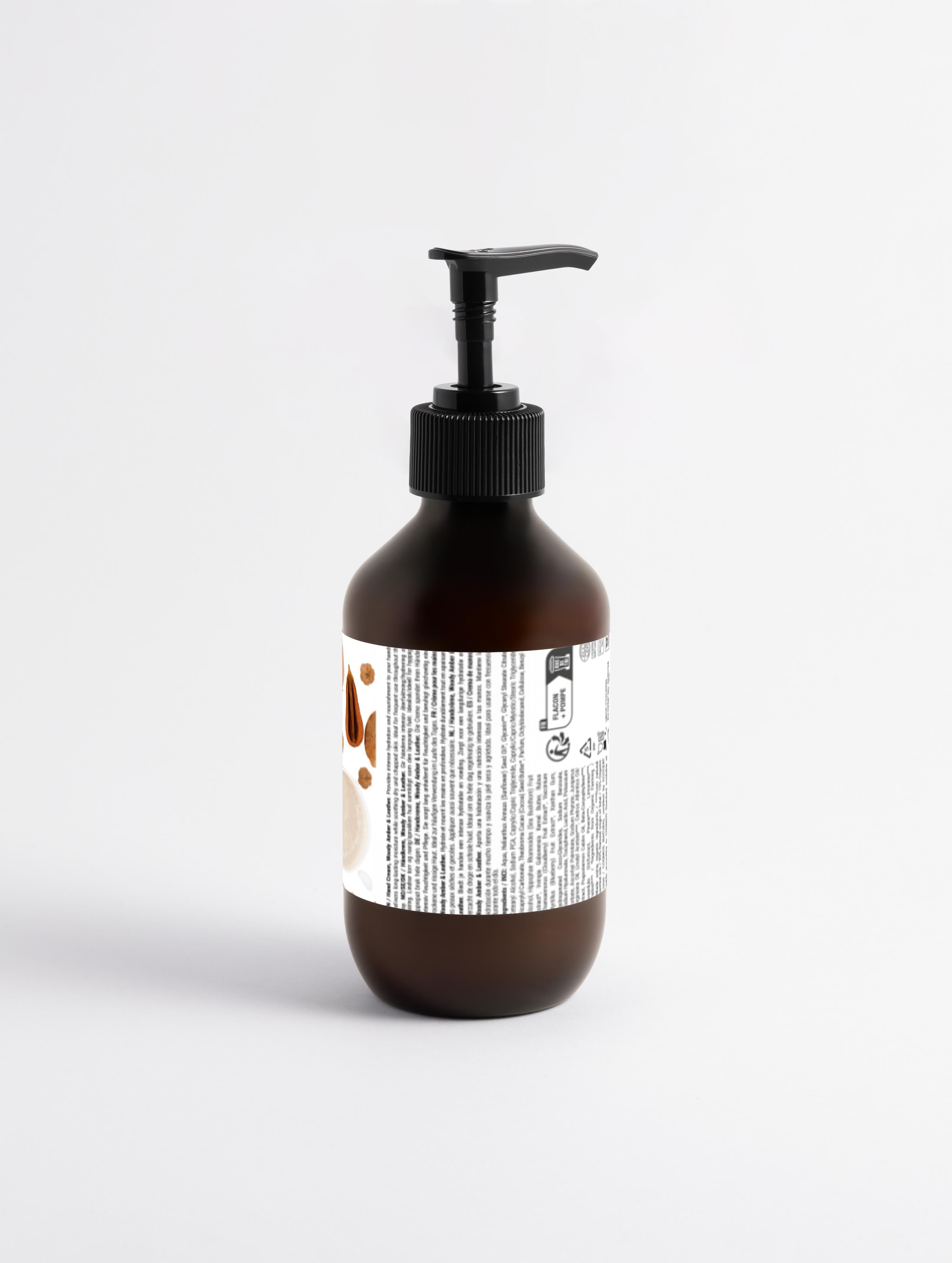 Silk Skin Hand Cream with Organic Cocoa Butter & Sunflower Oil – Deep Hydration with Spices & Sandalwood – COSMOS NATURAL Certified, Made in Europe by Verelé, 270 ml / 9.13 fl oz - Verele