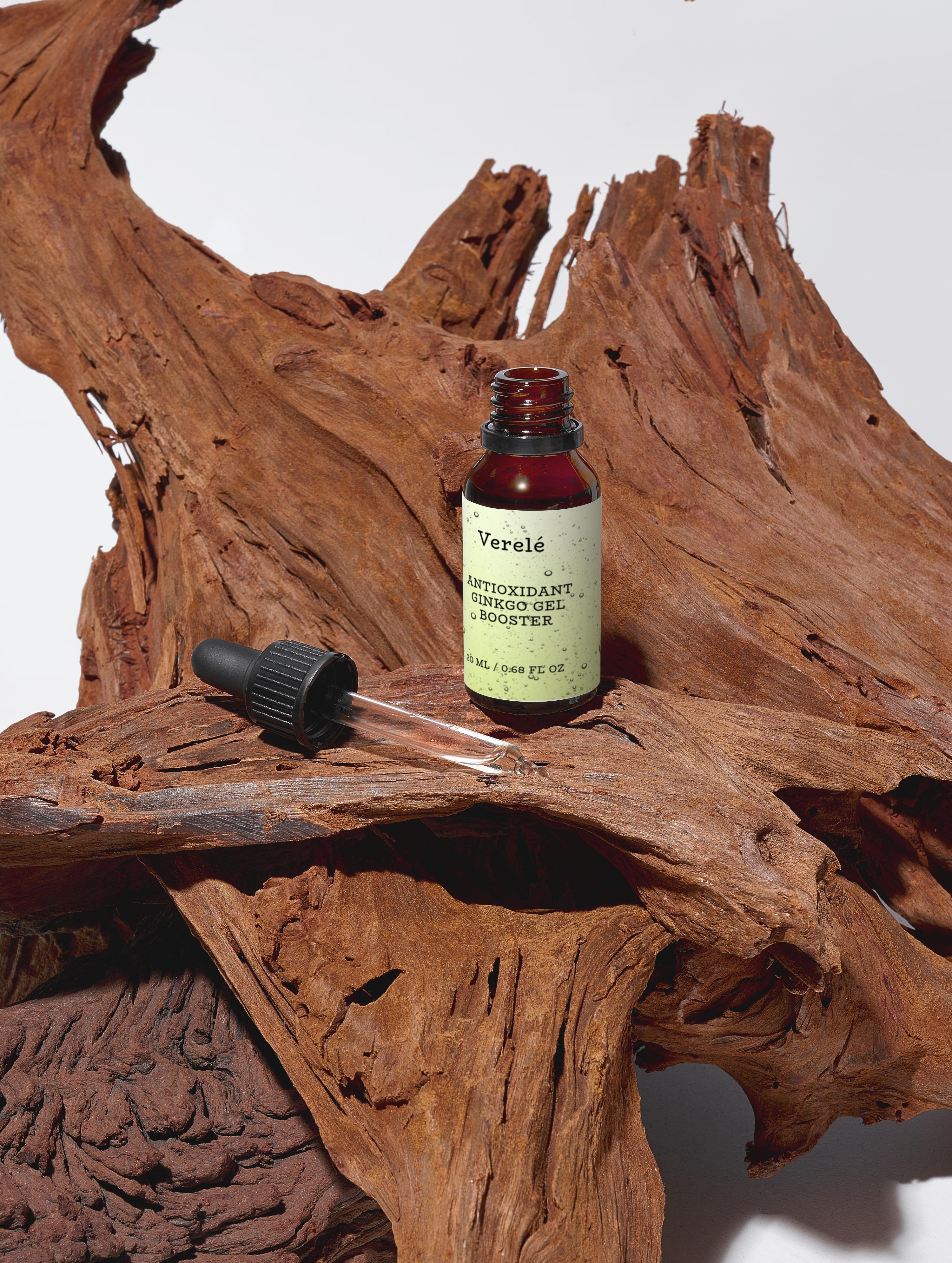 Antioxidant Ginkgo Gel Booster with Organic Green Tea & Grape Seed Extract – Hydrating & Pollution Protection – COSMOS NATURAL Certified, Made in Europe by Verelé, 20 ml / 0.68 fl oz - Verele