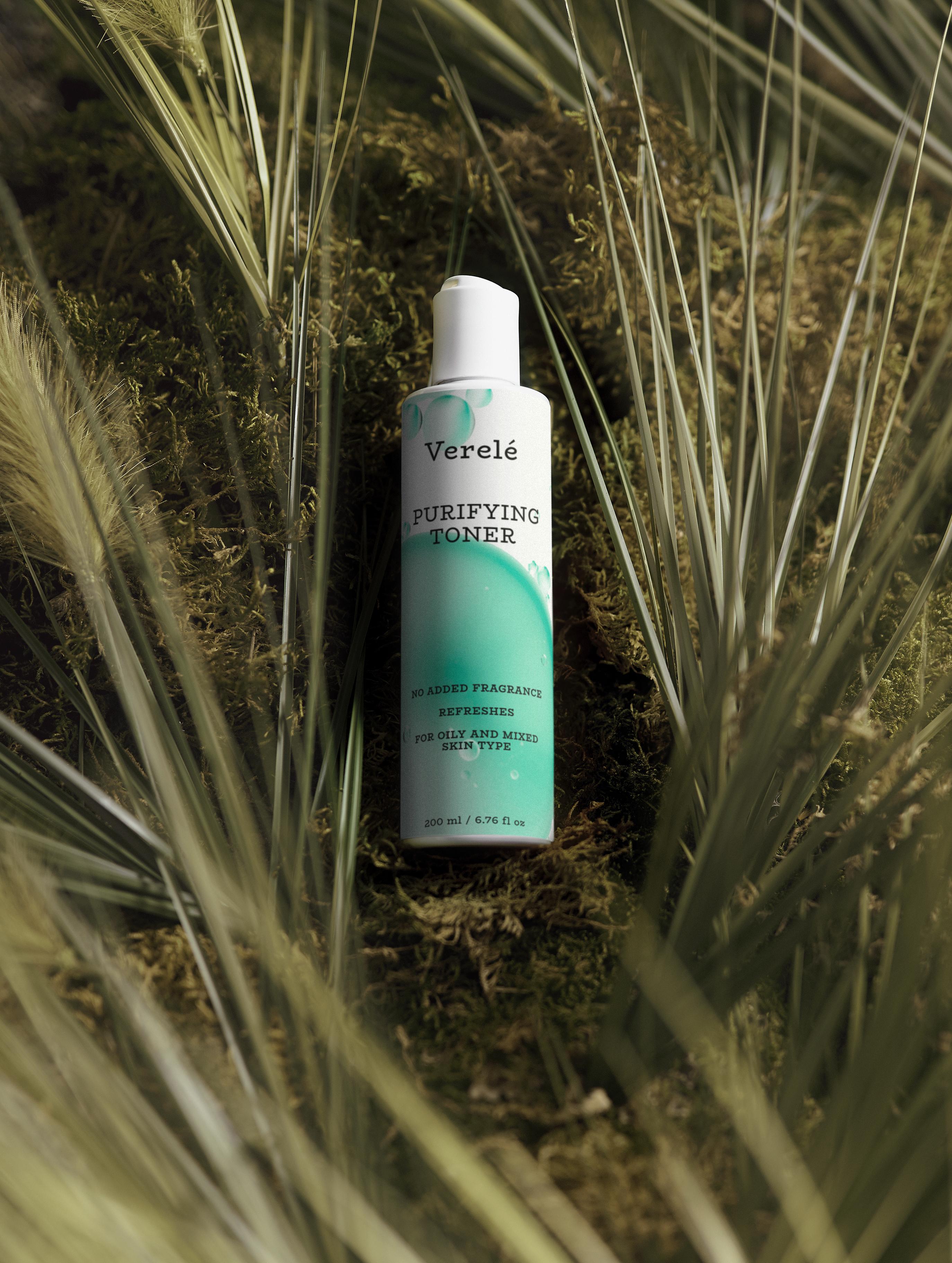 Purifying Toner with Lavender Flower Water & Salicylic Acid – Balances pH & Clears Pores – COSMOS NATURAL Certified, Made from Natural Ingredients in Europe by Verelé, 200 ml / 6.76 fl oz - Verele