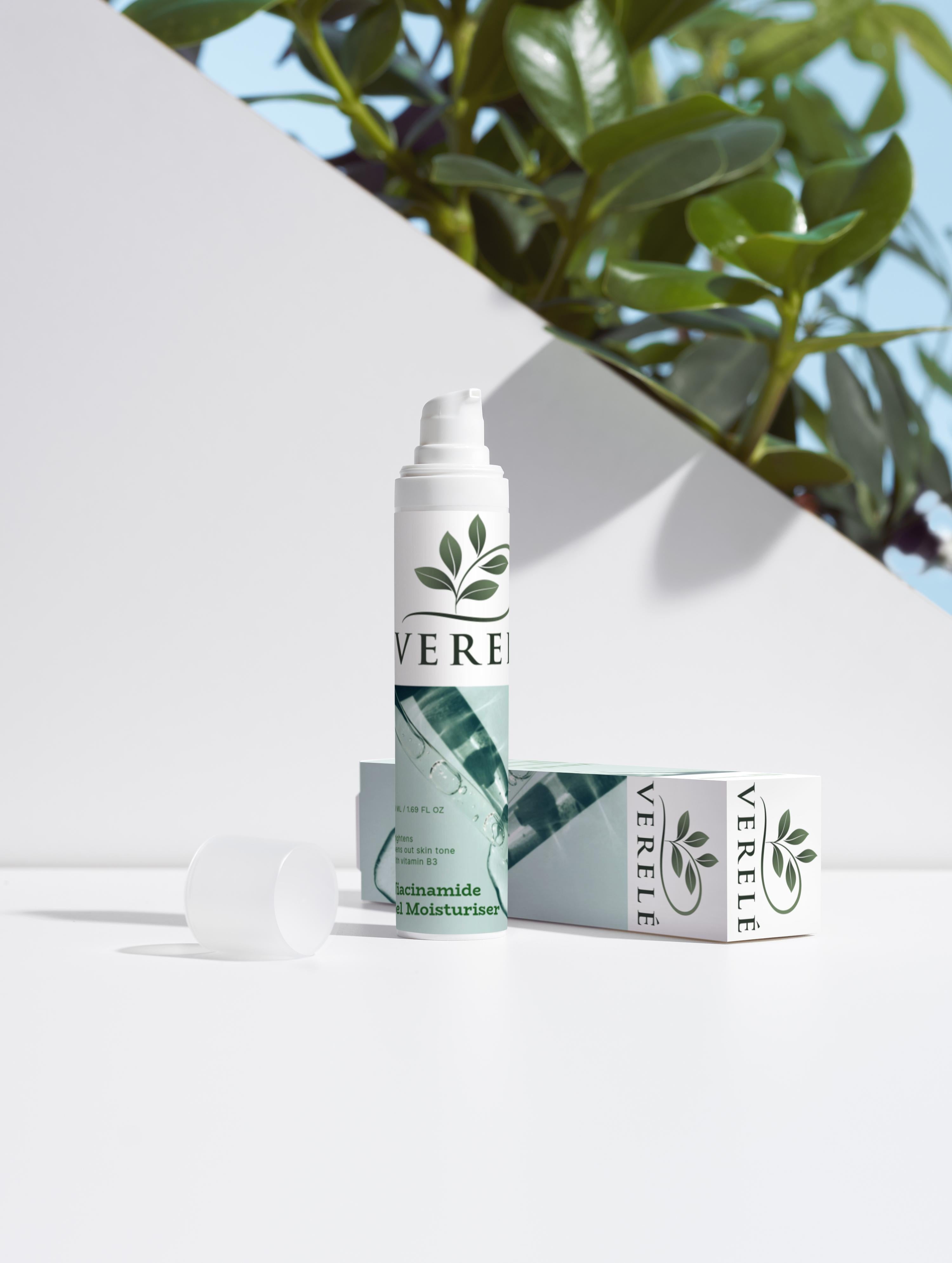 Niacinamide Gel Moisturiser with 5% Vitamin B3 – Brightens & Evens Skin Tone – Made from Natural Ingredients in Europe by Verelé, 50 ml / 1.69 fl oz - Verele