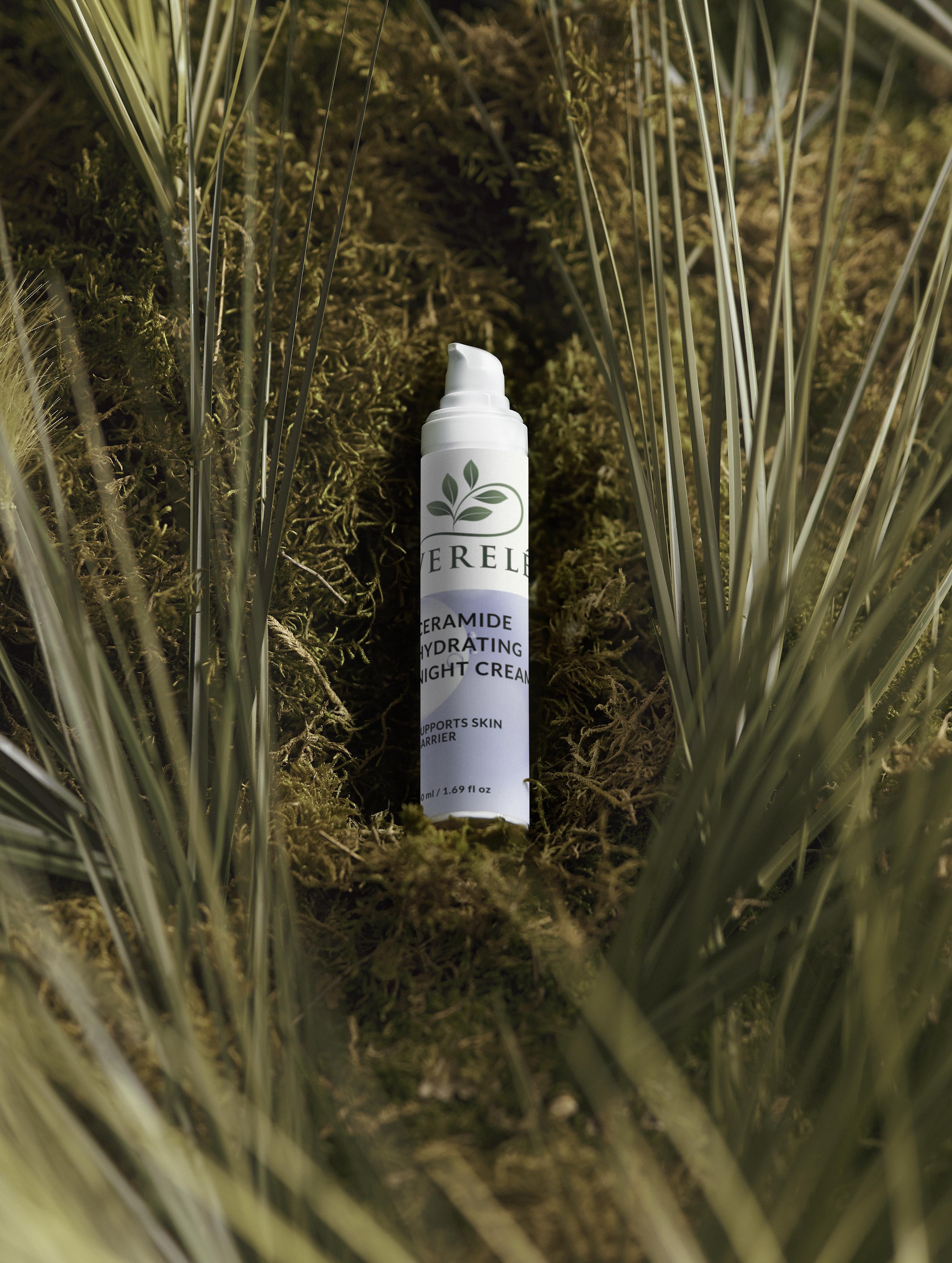 Ceramide Hydrating Night Cream with Organic Shea Butter, Aloe & Jojoba Oil – Deep Moisture & Rejuvenation – COSMOS NATURAL Certified, Made in Europe by Verelé, 50 ml / 1.69 fl oz - Verele