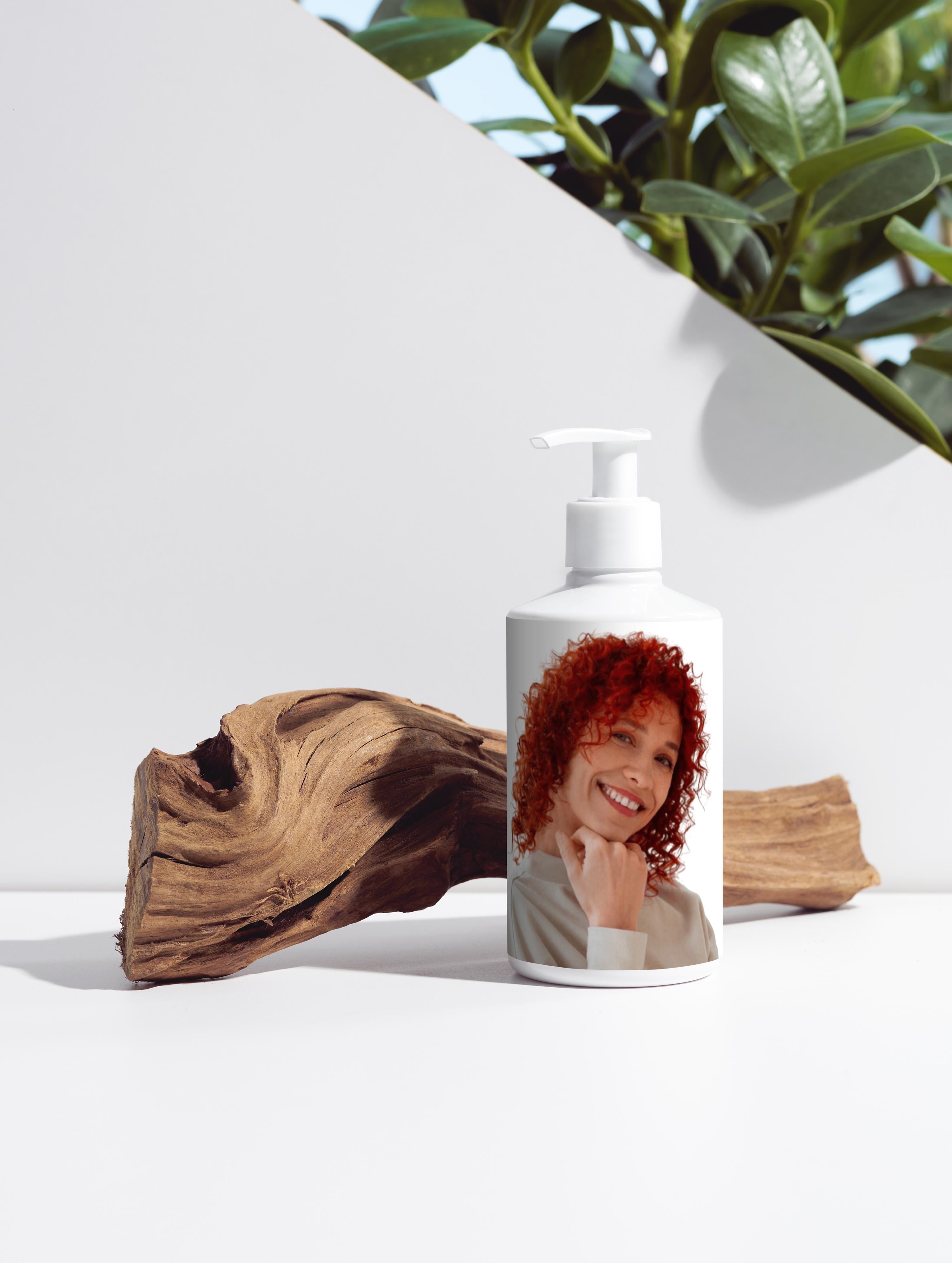 Moisturising Conditioner with Organic Aloe, Argan Oil & Wheat Protein – Smooths & Nourishes Dry Ends – COSMOS NATURAL Certified, Made in Europe by Verelé, 300 ml / 10.14 fl oz - Verele