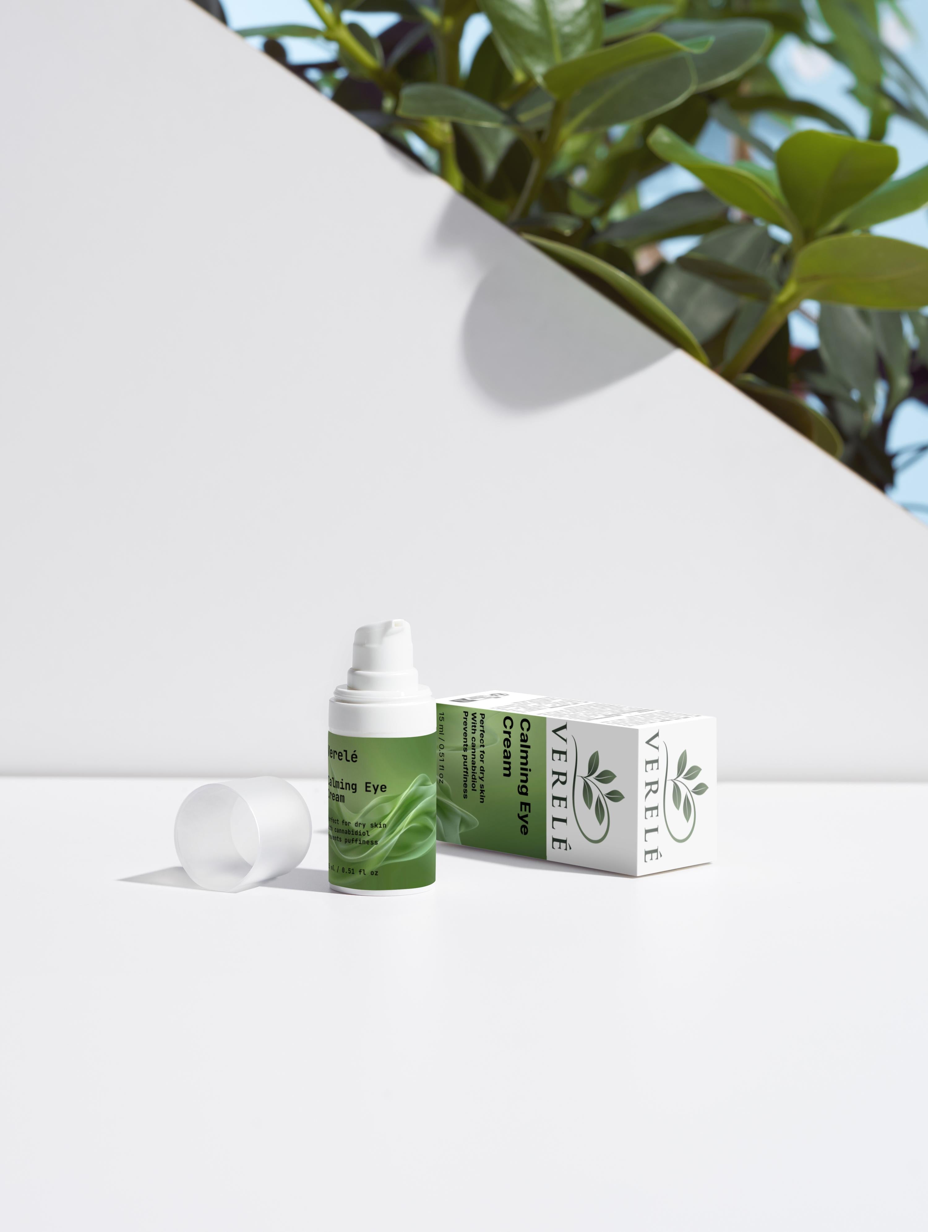 Calming Eye Cream with Organic CBD, Aloe & Hyaluronic Acid – Hydrates & Reduces Puffiness – COSMOS NATURAL Certified, Made from Natural Ingredients in Europe by Verelé, 15 ml / 0.51 fl oz - Verele