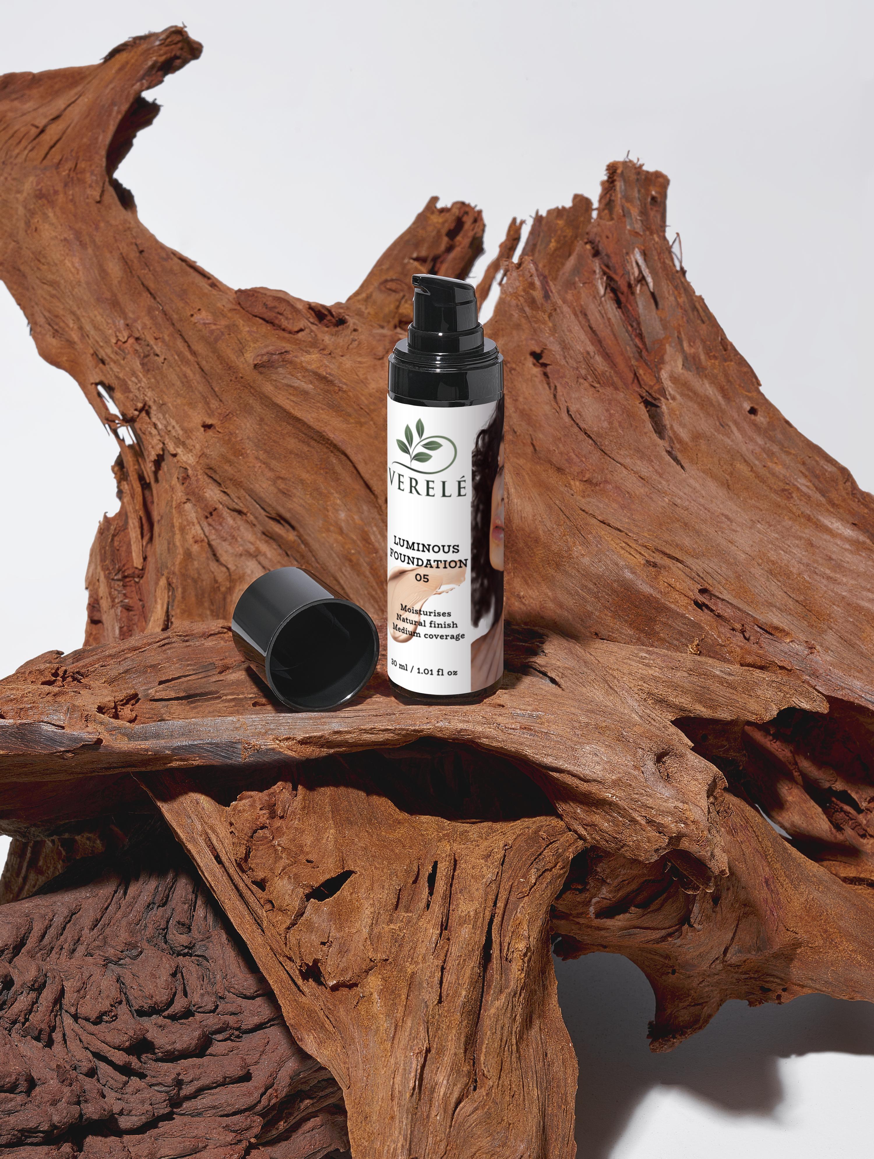 Luminous Foundation 05 with Aloe & Blueberry Extract – Medium Coverage & Natural Finish – Made from Natural Ingredients in Europe by Verelé, 30 ml / 1.01 fl oz - Verele