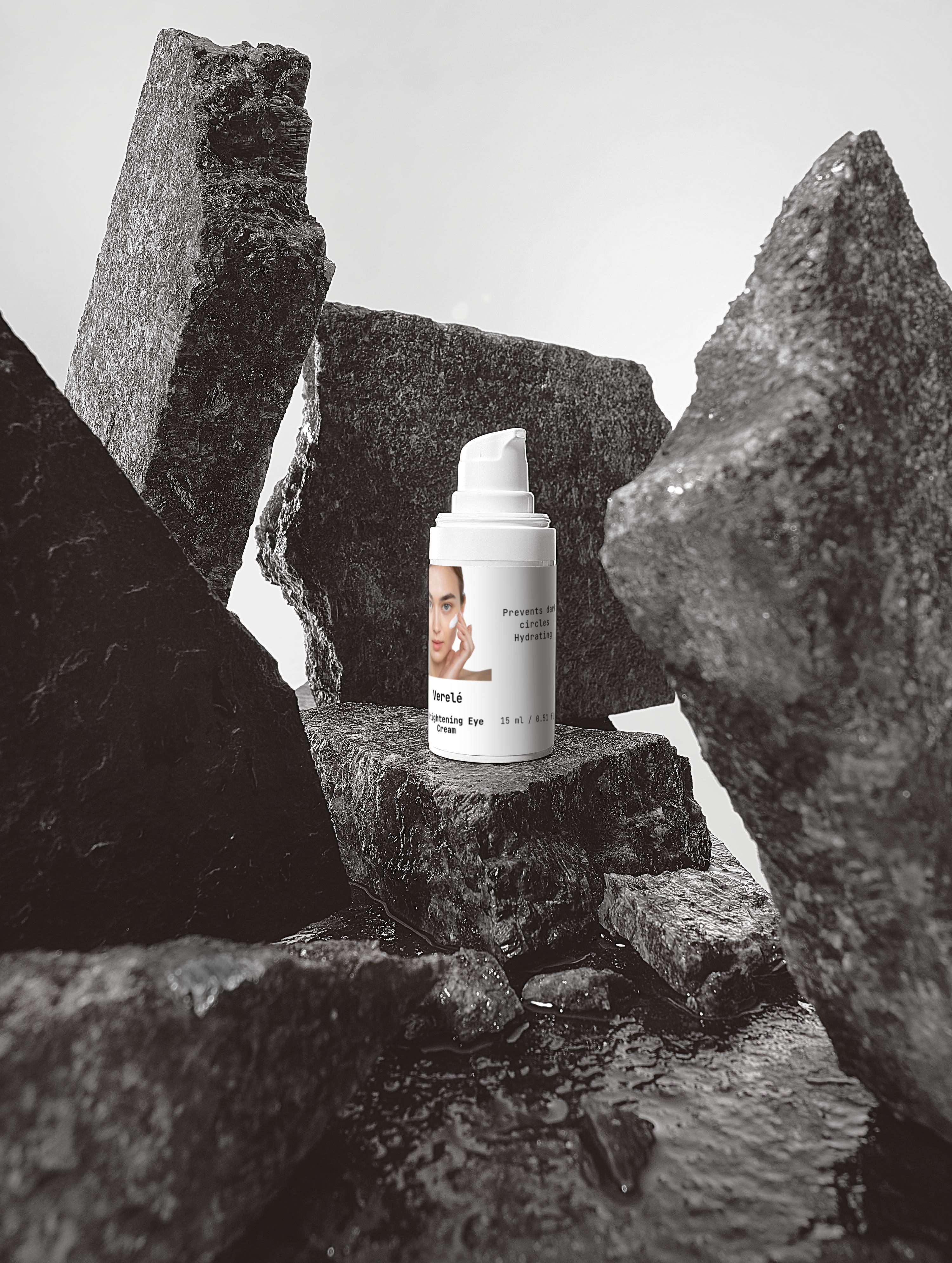 Brightening Eye Cream for Puffiness, Dark Circles & Hydration – Multi-Weight Hyaluronic Acid – COSMOS NATURAL Certified, Made in Europe by Verelé, 15 ml / 0.51 fl oz - Verele